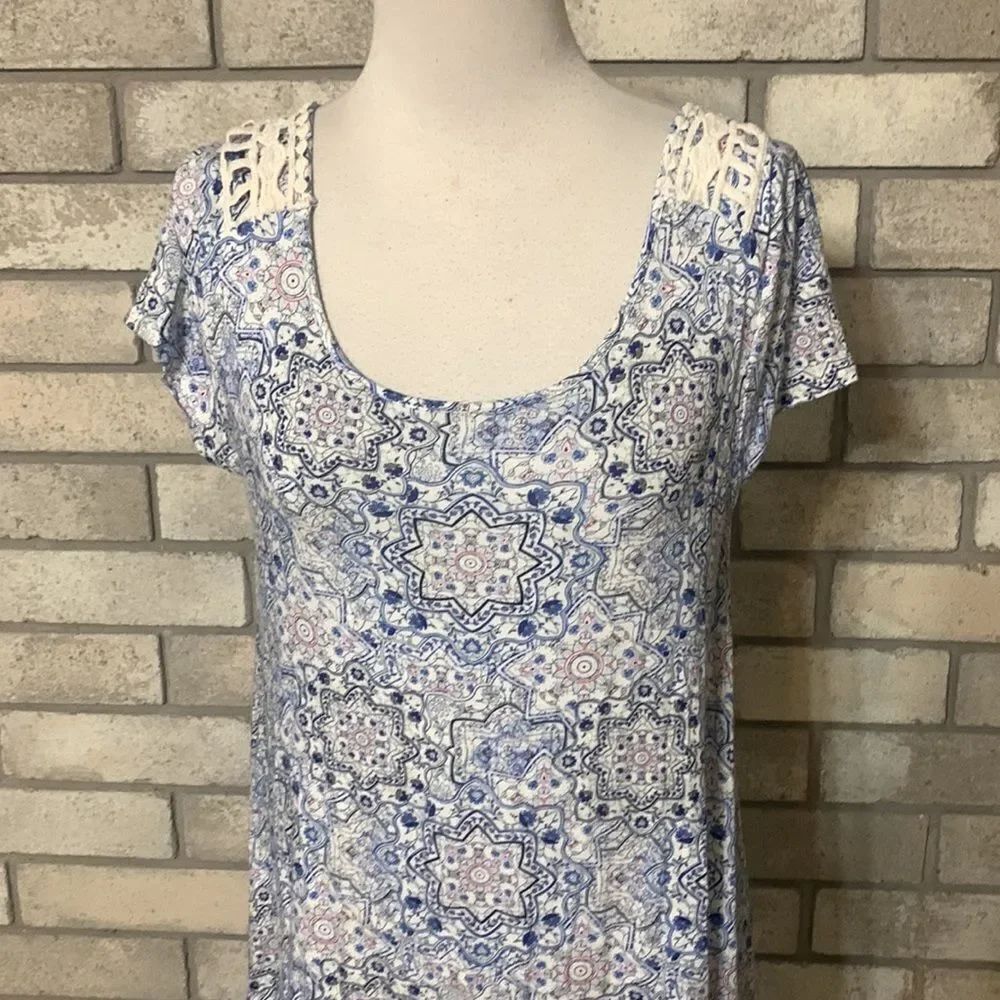 3for$20 medium blouse  - Picture 2 of 4